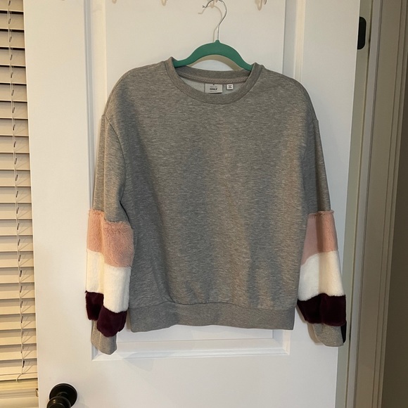 Grey sweater with plush sleeves - Size M - Picture 2 of 3